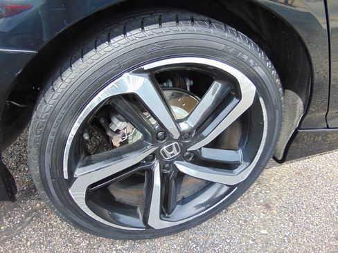 Used 2018 Honda Accord Sport image 27