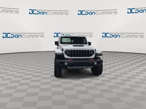 New 2026 Jeep Gladiator Mojave image 3