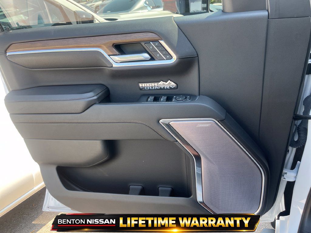 Used 2022 Chevrolet Silverado 1500 High Country AWD/4WD image 13
