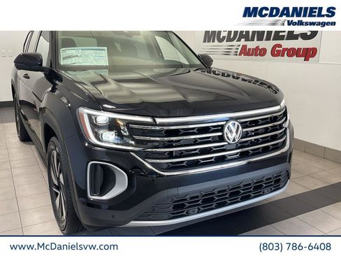 New 2026 Volkswagen Atlas SE image 1