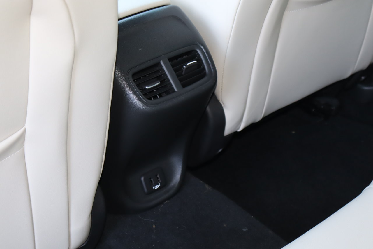 Used 2019 Buick Regal Avenir w/ Driver Confidence Package II FWD image 18