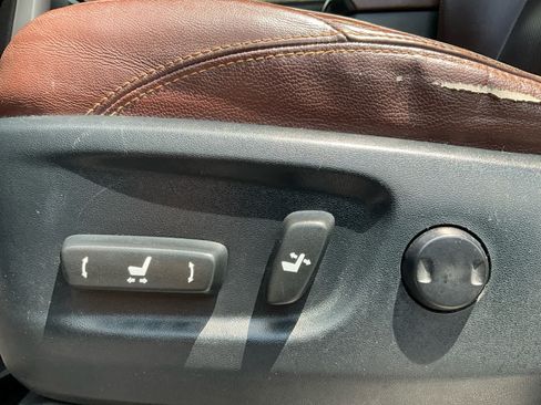 Used 2018 Toyota 4Runner Limited AWD/4WD image 19