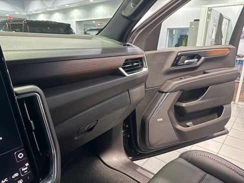 Certified 2025 GMC Yukon Denali image 25