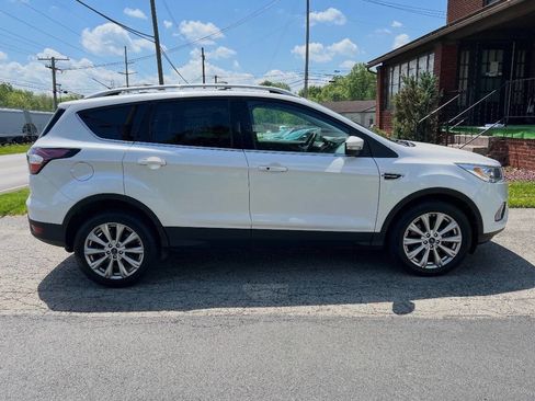 Used 2017 Ford Escape Titanium AWD/4WD image 7