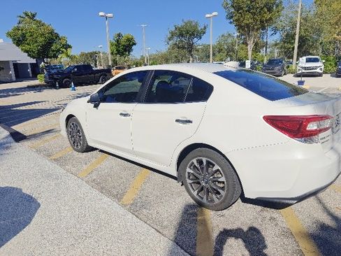 Used 2020 Subaru Impreza 2.0i Limited image 4