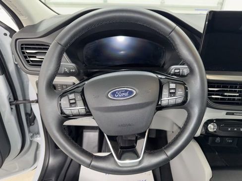 Used 2025 Ford Escape Active w/ Active Premium Tech Pack image 17
