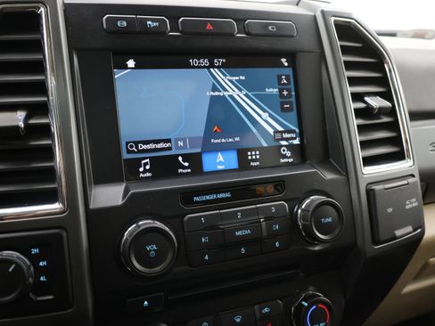 Used 2018 Ford F250 XLT w/ XLT Premium Package AWD/4WD image 11