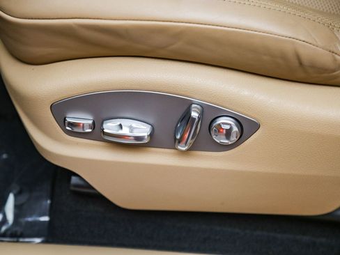 Certified 2023 Porsche Macan S AWD/4WD image 26