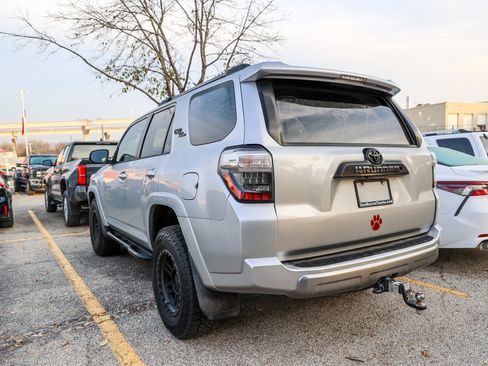 Used 2019 Toyota 4Runner TRD Off-Road image 9
