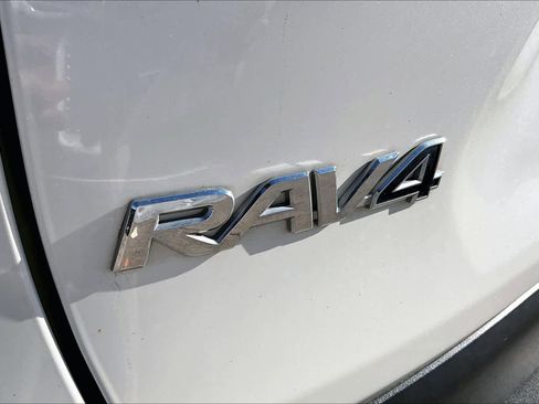 Used 2019 Toyota RAV4 Limited w/ Cold Weather Package AWD/4WD image 31