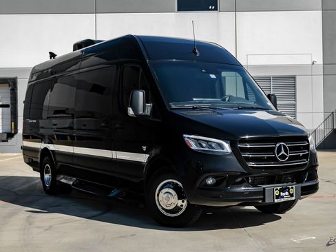 Used 2023 Mercedes-Benz Sprinter 3500 image 20