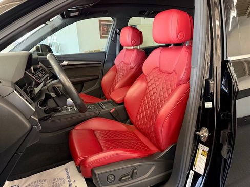 Used 2018 Audi SQ5 Prestige w/ Prestige Package image 22