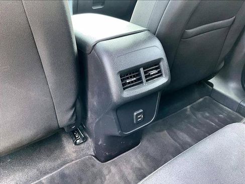 Used 2022 Chevrolet Equinox LT FWD image 25