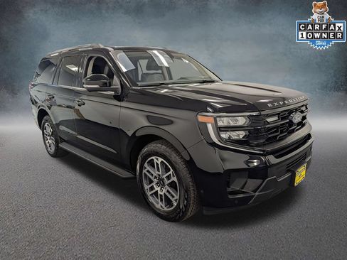 Used 2025 Ford Expedition Active AWD/4WD image 3
