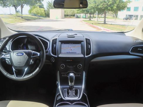 Used 2018 Ford Edge SEL w/ Equipment Group 201A FWD image 25