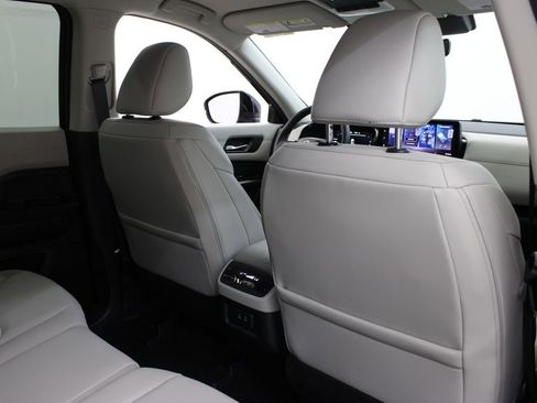 New 2026 Nissan Pathfinder SL FWD image 19