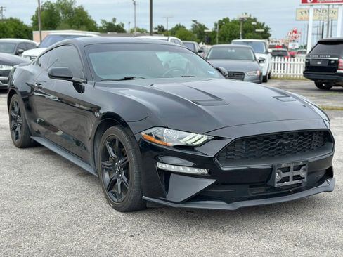Used 2019 Ford Mustang Coupe w/ Equipment Group 101A RWD image 4