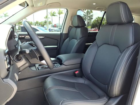 Used 2025 Honda Pilot EX-L image 5