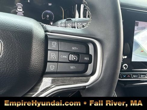 Used 2022 Jeep Wagoneer Series II AWD/4WD image 28