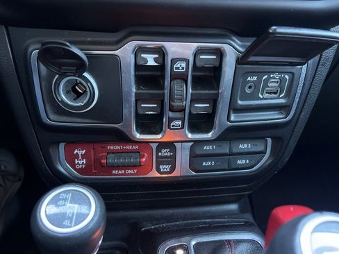 Used 2021 Jeep Wrangler Unlimited Rubicon image 14