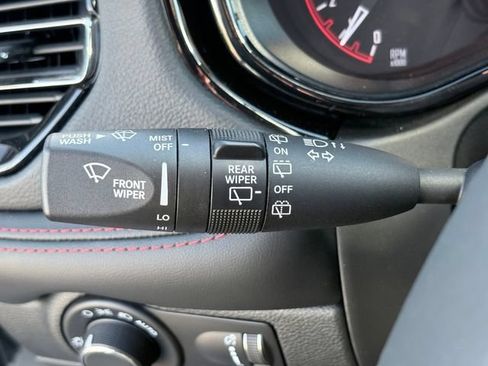 Used 2025 Dodge Durango GT AWD/4WD image 17