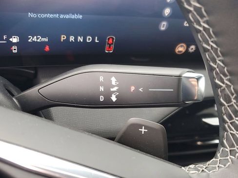 Used 2025 Buick Enclave Preferred image 29