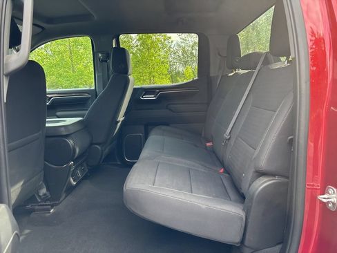 Used 2023 Chevrolet Silverado 1500 RST w/ Z71 Off-Road Package AWD/4WD image 13