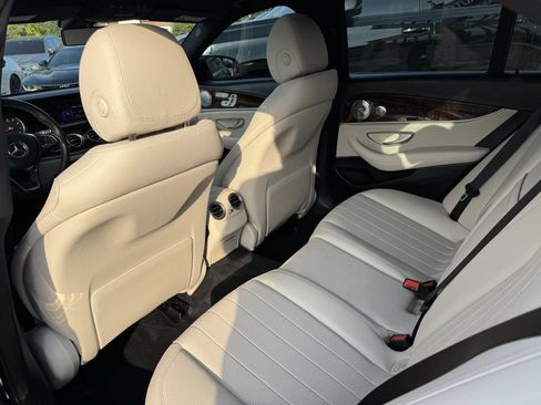 Used 2017 Mercedes-Benz E 300 4MATIC image 43