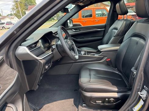 Used 2026 Jeep Grand Cherokee Limited w/ Limited Altitude Package AWD/4WD image 7
