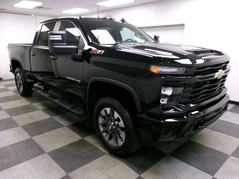 Certified 2024 Chevrolet Silverado 2500 Custom w/ Custom Value Package AWD/4WD image 13