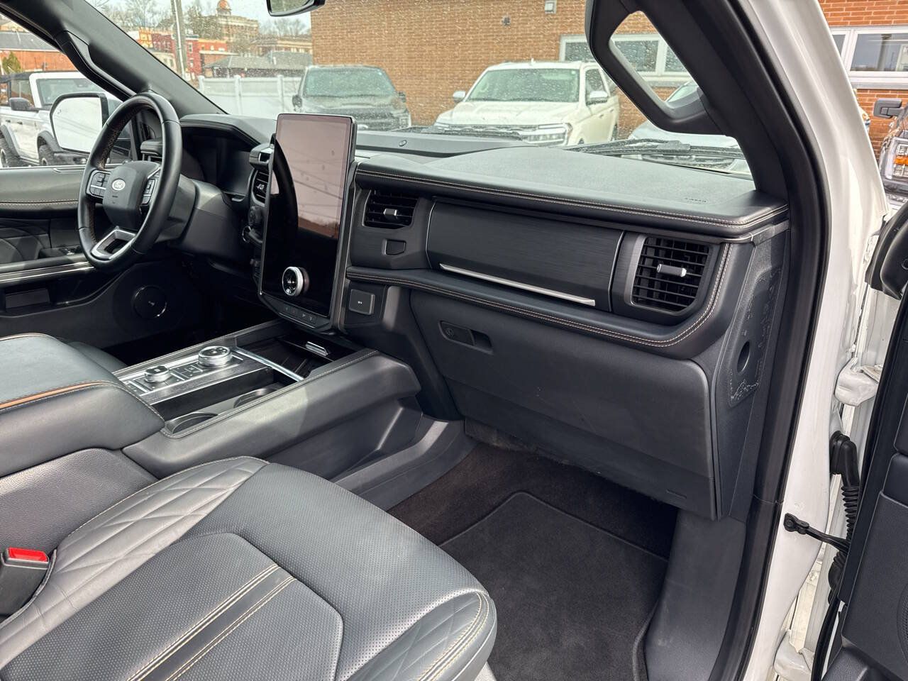 Used 2023 Ford Expedition Max Platinum AWD/4WD image 27