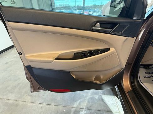 Used 2016 Hyundai Tucson Sport image 19