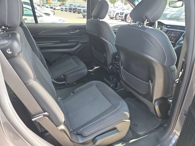 Used 2024 Jeep Grand Cherokee L Laredo AWD/4WD image 24