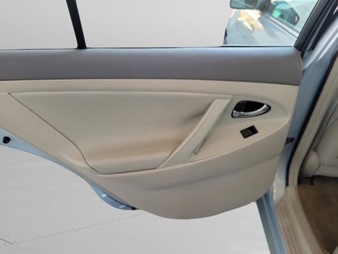 Used 2009 Toyota Camry LE image 27