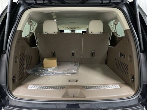 New 2024 GMC Yukon XL Denali w/ Advanced Technology Package image 28