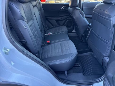 New 2025 Mitsubishi Outlander SE image 25