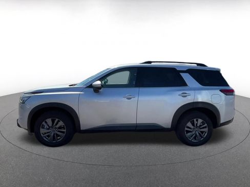 Used 2025 Nissan Pathfinder SV AWD/4WD image 9