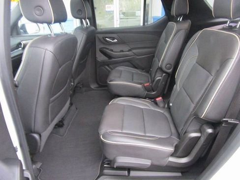 Certified 2023 Chevrolet Traverse Premier w/ Redline Edition image 19