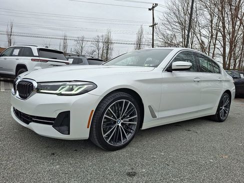 Used 2022 BMW 540i xDrive w/ Executive Package image 3