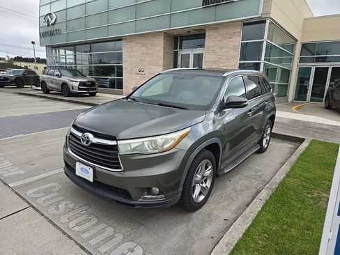 Used 2015 Toyota Highlander Limited FWD image 1