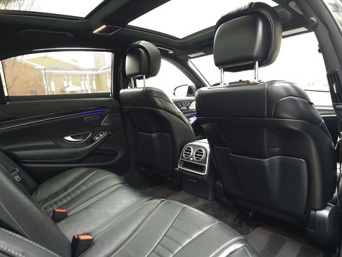 Used 2020 Mercedes-Benz S 560 4MATIC Sedan image 19