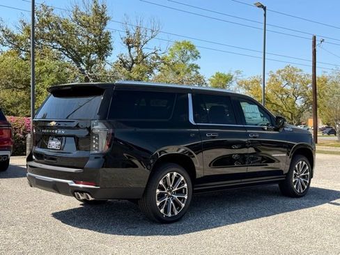 New 2026 Chevrolet Suburban High Country RWD image 6