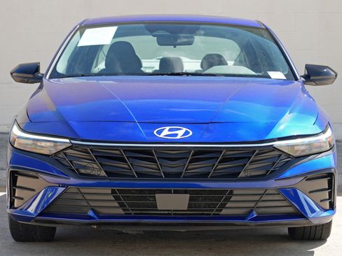 Used 2026 Hyundai Elantra SEL Sport Premium w/ Cargo Package FWD image 6