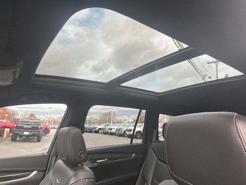 Certified 2022 Cadillac XT6 Sport w/ Technology Package image 31