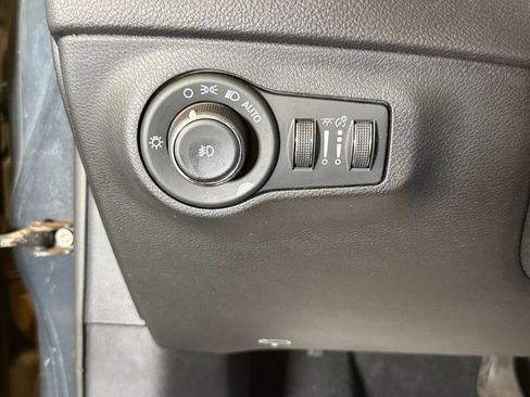 Used 2017 Jeep Compass Trailhawk w/ Navigation Group AWD/4WD image 18