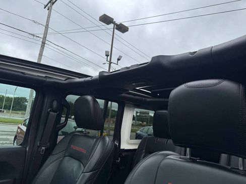 Used 2019 Jeep Wrangler Unlimited Rubicon AWD/4WD image 15