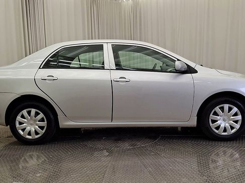 Used 2009 Toyota Corolla LE FWD image 4