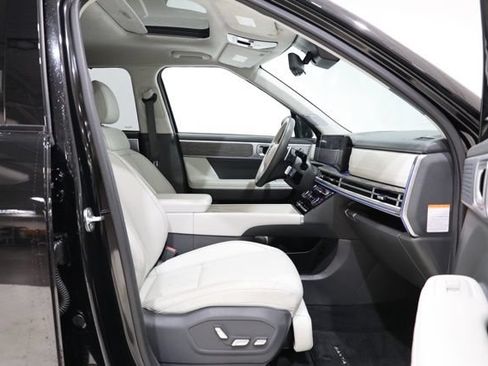 Used 2025 Hyundai Santa Fe Calligraphy FWD image 38