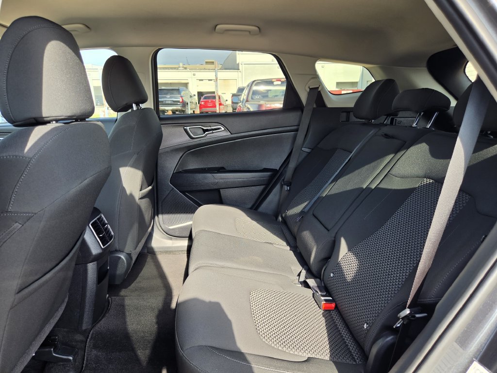 Used 2023 Kia Sportage LX FWD image 26
