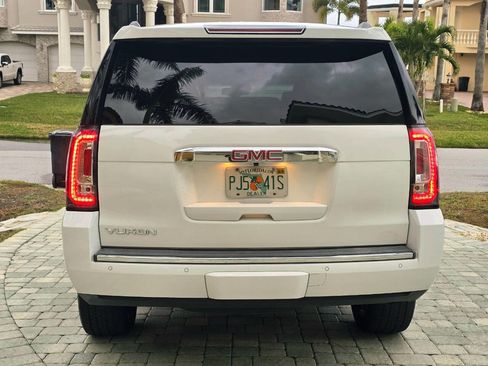 Used 2015 GMC Yukon Denali w/ Premium Package image 35